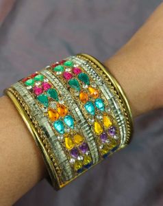 Beaded Bangle Bracelet 💝