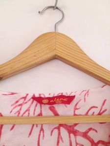 Pink Casual Top (Women's)