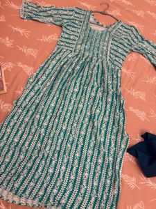 Chic Teal Ethnic Print Maxi Dress