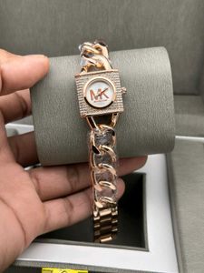 Michael Kors Women Watch Og Store Model
