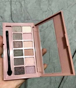 Maybelline nude Eyeshadow Palette