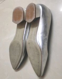 Branded Silver Bellies/pumps