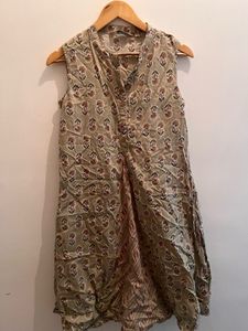 Stylish Printed Sleeveless Kurta