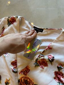 How When Wear Dress With Tag On It