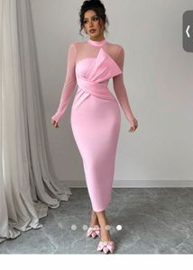 Elegant Pink Bodycon Dress with Mesh Neckline