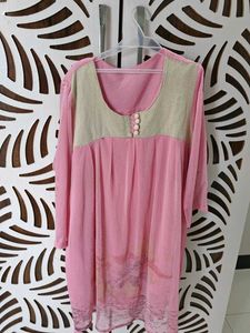 Elegant Pink Kurta with Unique Yoke Design