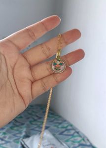 Vintage Flower Pendant Necklace