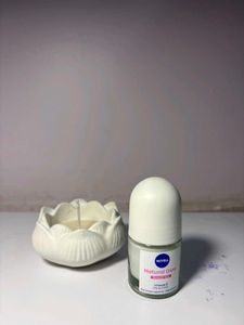 Nivea Natural Glow Roll-On Deodorant