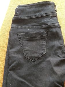 Black Ankle Length jeans For women