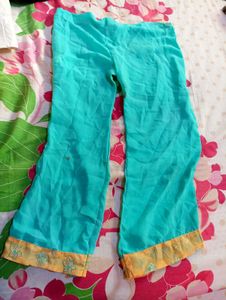 set of 10 kids clothes (2-4 years)