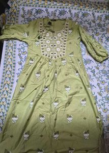 Green Embroidered Kurta