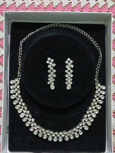 Sparkling Rhinestone Necklace & Earring Set