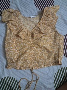 Chic Floral Ruched Crop Top