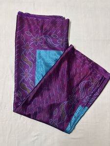Versatile Saree With Floral Motifs