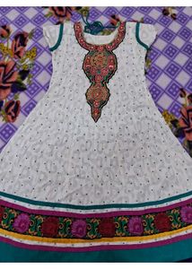 Elegant white kurta with Embroidered neckline