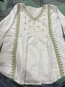Elegant White Chikankari Kurta