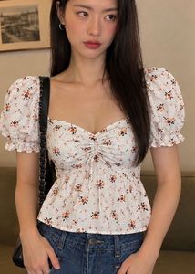 Chic Floral Puff Sleeve Top