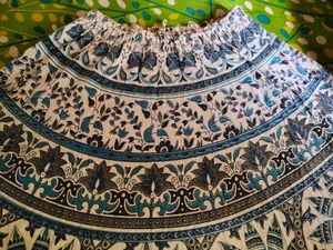 Elegant Fully flared skirt