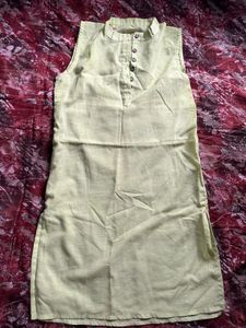 Sleeveless Light Green Kurta