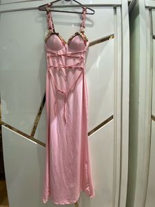 NewMe Pink Floral Neckline Maxi Dress🌸🌼🌷