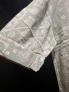 Stylish Paisley Print Shirt, size s