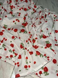 White Rose Print Puff Sleeve Top