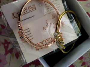 Elegant Bow Design Bracelets