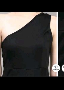 Chic Black One-Shoulder Jumpsuit