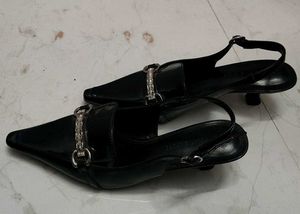 Elegant kitten heels 👠