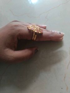 Stunning Antique Gold Plated Ring