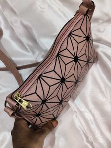 Geometric Pattern Crossbody Bag