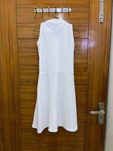 White Sleeveless Lace-Up Dress with Hood