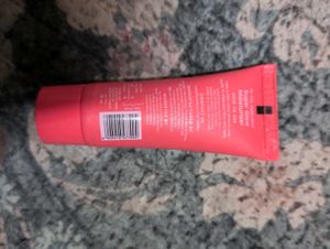 combo of foxtale face wash and moisturizer