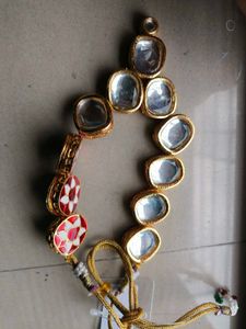 Elegant Kundan Necklace &amp; Earring Set