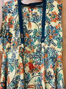 Beautiful Floral Print Kurta