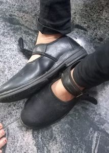 School Shoes Used