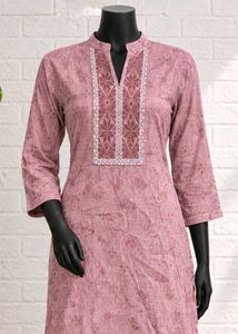 Elegant Pink Embroidered Kurta