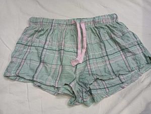Plaid💛34,36 Pajama Shorts