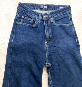 GAP Raw Hem 👖 Jeans 💙 Price Reduced 📢