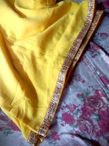 A Grara Set . Beautiful Yellow Colour 🥰😘