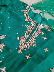 Green hand work garara Suit😍