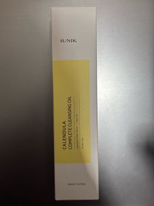 iunik calendula complete cleansing oil