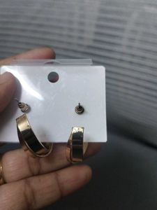 Chic Gold Hoop Earrings