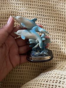 Dolphins Showpiece