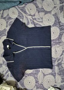 Ribbed Collared Crop Top