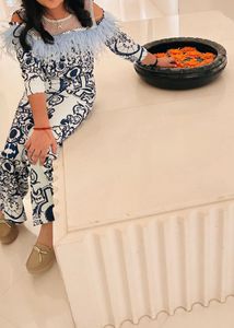 Statement Blue & White Feather Trimmed Set
