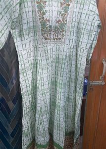Green & White Printed Kurta