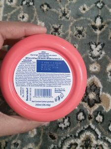 Nivea Soft: Playful Peach Cream