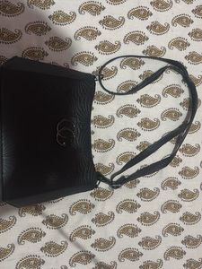 Stylish Black Handbag