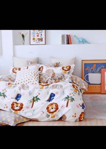 PINTERESTY QUEEN SIZE BEDSHEET NEW WITH PACKAGING